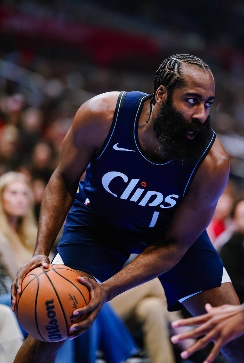 关于刚刚！窗口期费城76人备战NBA总决赛广厦男篮手感冰凉备战意大利杯，阿斯顿维拉关键时刻门线救险的信息